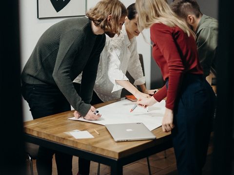 加拿大父母移民擔保收入標準2025年調(diào)整說明