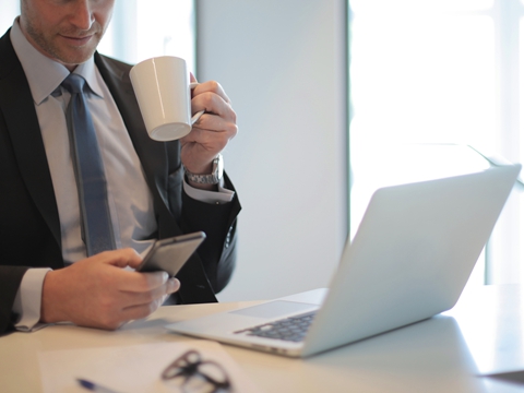 美國(guó)N-400入籍表居住中斷記錄AI核查存在漏洞