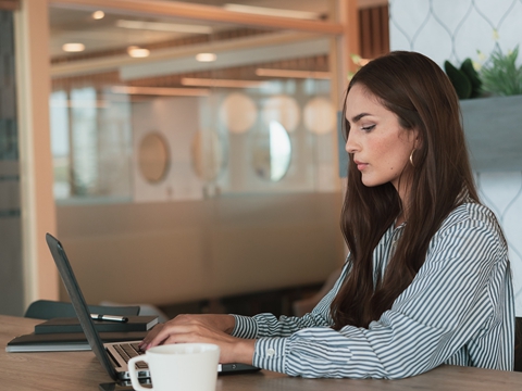 深入解析：在香港開戶公司銀行的費用全攻略