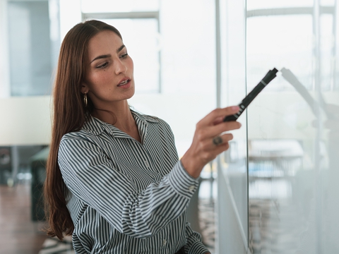 深圳寶安區(qū)工商注冊、商標(biāo)費(fèi)用及所需材料？