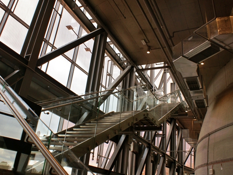 哪家銀行在香港開戶不需要任何費用？