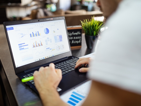 詳解注冊(cè)香港公司全流程：步驟、費(fèi)用與常見(jiàn)問(wèn)題解答